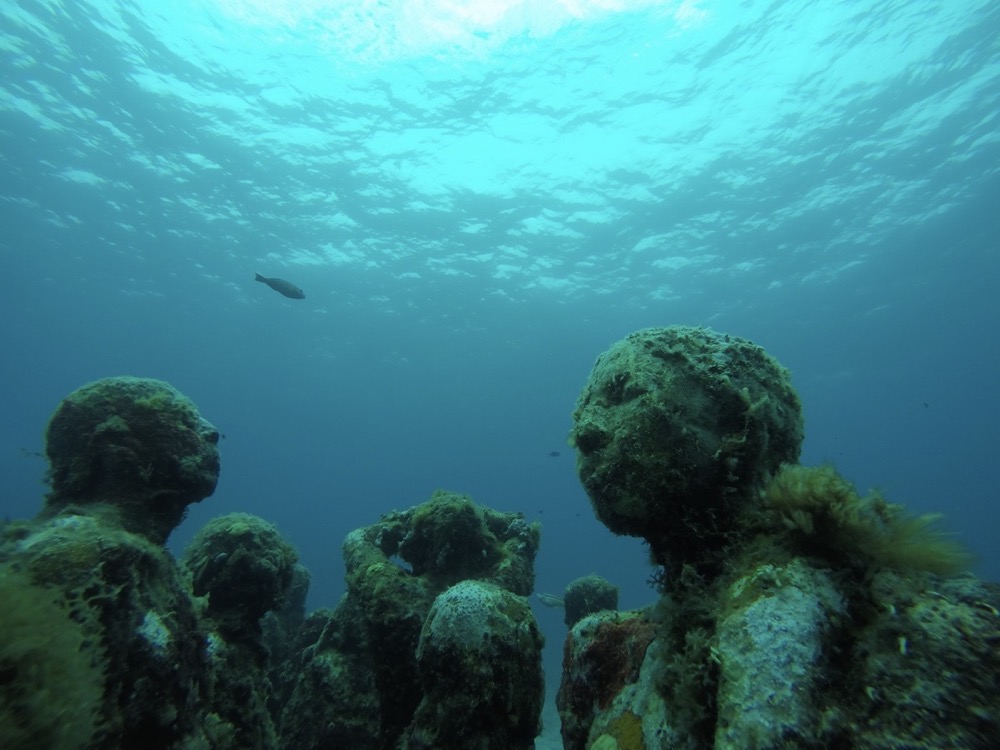 GoPro HERO7 で神秘的な海底美術館を撮影！